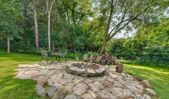 11923 Devonshire St, Algonquin, IL 60102