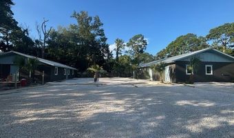 348 12th St, Apalachicola, FL 32320