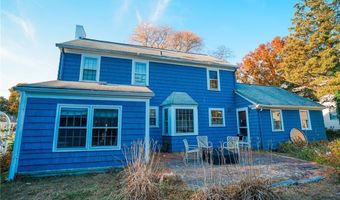 21 Holbrook Ave, East Providence, RI 02916