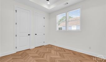 906 E 33rd St, Savannah, GA 31401