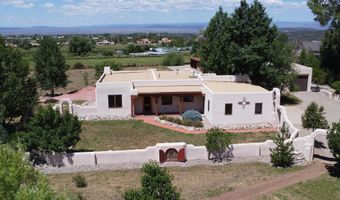 8 Juan Martinez Rd, Arroyo Seco, NM 87580