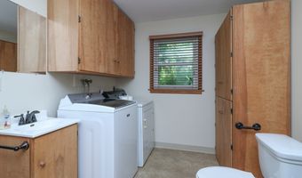 411 Lakeshore Rd, Ashland, OH 44805