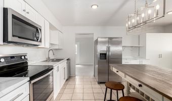 1985 S Plaza Dr, Apache Junction, AZ 85120