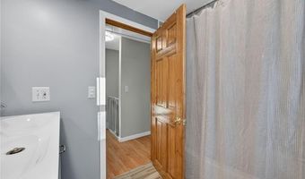 542 Main St, Hopkinton, RI 02833