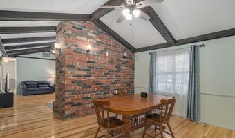 1626 Porter Ave, Aurora, MO 65605