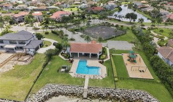 6111 LAGOMAR Ln, Apollo Beach, FL 33572