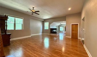1907 S Shore Dr, Albert Lea, MN 56007
