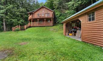 46 Log Cabin Dr, Cambridge, VT 05465