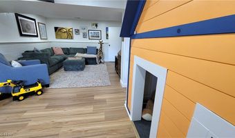 3760 Nautilus Trl, Aurora, OH 44202