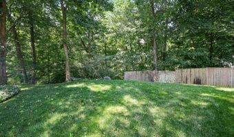 11 Pond Pl, Cos Cob, CT 06807