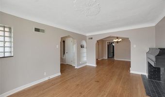 9405 Mackenzie Rd, Affton, MO 63123