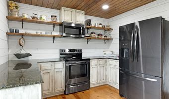 387 Emory Dr, Arab, AL 35016
