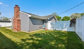 210 Deerfield Ln, Aberdeen, NJ 07747