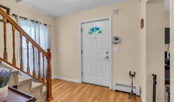 4 Conover St, Freehold, NJ 07728