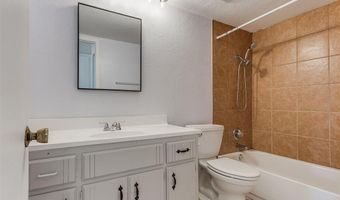 7123 NW 16th St, Bethany, OK 73008