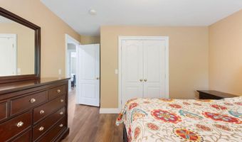 22 Harvest Hill Ln 4, Auburn, ME 04210