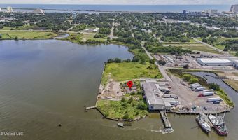 540 Bayview Ave, Biloxi, MS 39530