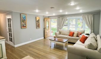 43 Meadowbrook Rd, Danbury, CT 06811