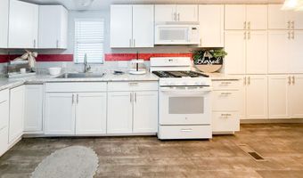 301 S SIGNAL BUTTE Rd 51, Apache Junction, AZ 85120
