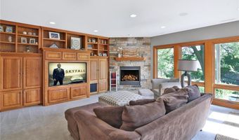 72315 Grey Fawn Dr, Albert Lea, MN 56007