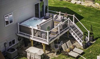 16 Stagecoach Rd, Barrington, NH 03825