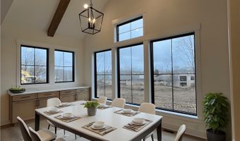 855 Club Dr W, Aurora, OH 44202