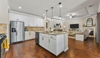 2705 Stonebriar Ct, Arlington, TX 76001