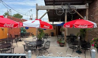 909 Main St, Adel, IA 50003