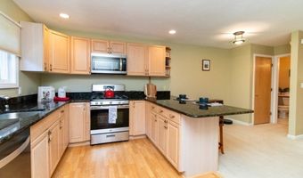 60 Algonquin Trl 60, Ashland, MA 01721