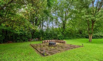 1097 Pebble Brook Dr, Columbus, OH 43240