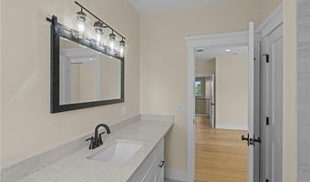 50 Prospect Ave, Jamestown, RI 02835