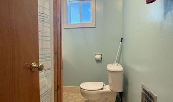 607 W 3rd St, Alturas, CA 96101