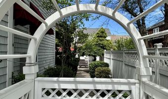 40 Karge St, Bay Head, NJ 08742