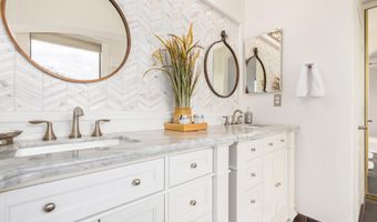 789 E SAN CARLOS Way, Chandler, AZ 85249