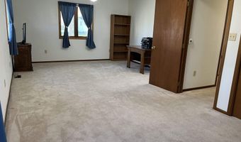 603 S 10th St, Albia, IA 52531