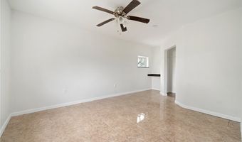 215 S 11th St, Aransas Pass, TX 78336