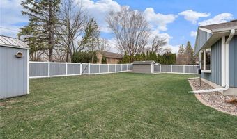 307 21st St NW, Austin, MN 55912