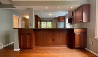 3834 13TH St N, Arlington, VA 22201