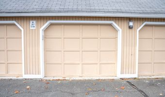 12 Eagle Rock Hl 12, Bethel, CT 06801