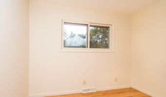 924 N Maple Rd, Ann Arbor, MI 48103