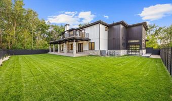 1801 N Clarence Ave, Arlington Heights, IL 60004