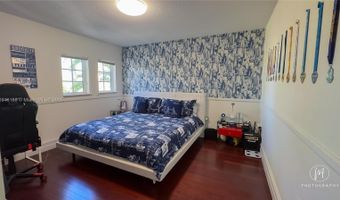 3024 NE 210th St, Aventura, FL 33180