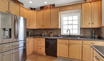 7603 Shannon Lakes Way, Indianapolis, IN 46217