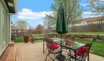 16011 Cedar St, Basehor, KS 66007