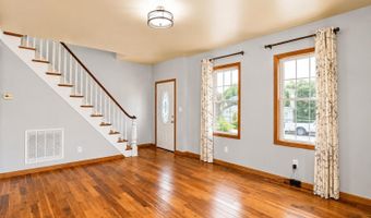 138 Church St, Belford, NJ 07718