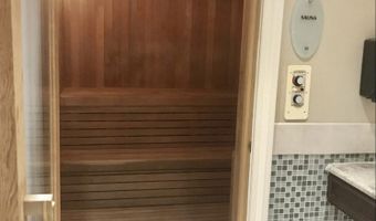 19900 E Country Club Dr 1020, Aventura, FL 33180