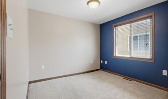 1211 N State St, Aberdeen, SD 57401