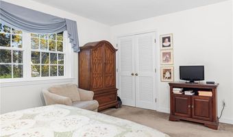 119 Corey Ln, Middletown, RI 02842