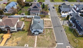 9 Cabot Rd W, Massapequa, NY 11758