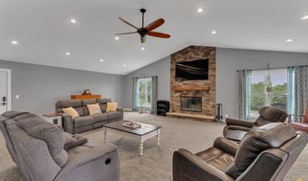 8244 SW Indian Hills Rd, Auburn, KS 66402